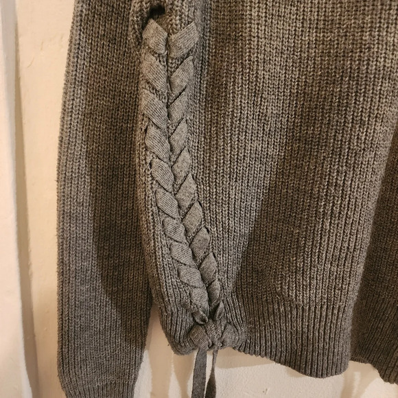 Sweaters size small women - Picture 6 of 7